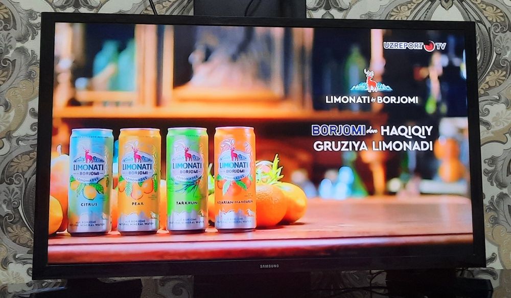 Телевизор LG 32 смарт   продаётся