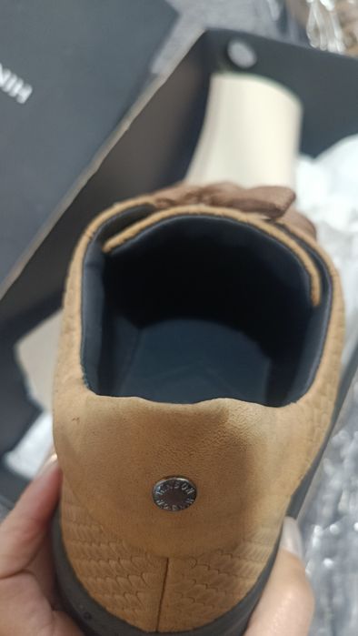 Pantofi din piele naturala
