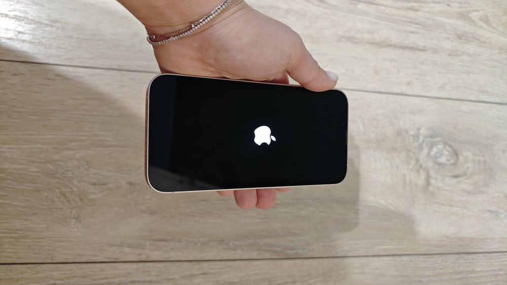 Iphone 13 с гаранция