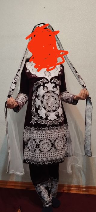 Kelin sarpolar sotiladi. Yaxshi kunlarga keyilgan.