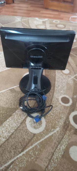 монитор 19 дюймов