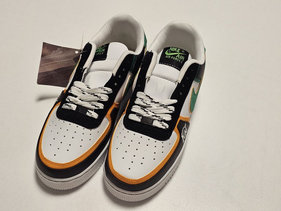 Adidași nike mustang