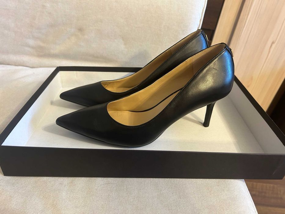 Vanzare pantofi noi cu toc Ralph Lauren