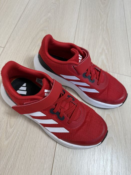 Кроссовка адидас для девочек