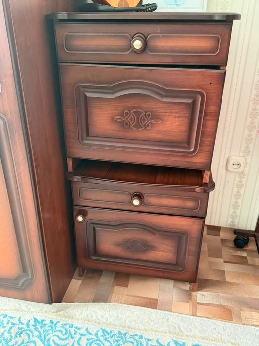 Продам спальный комплект