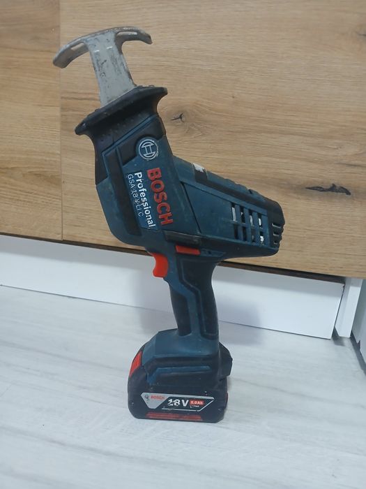 Саблен трион на Бошв добро състояние работи отлично