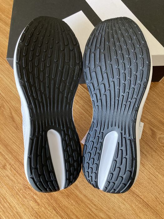 Мъжки оригинални маратонки Adidas Response Runner U
