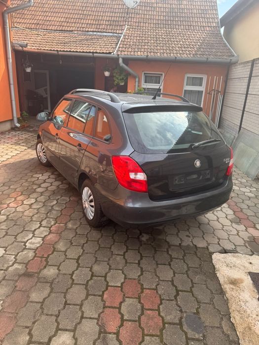 SKODA Fabia 2009 — imagine 5