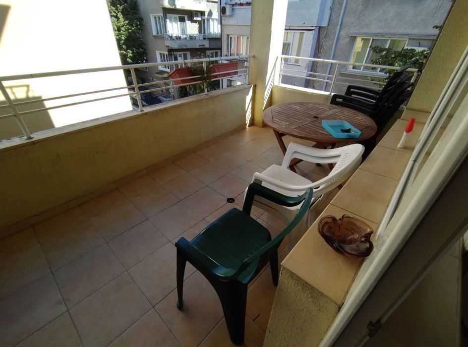 Продава се Двустаен апартамент в Варна, Център - 67 кв.м за 1667 €/кв.м - Снимка #11