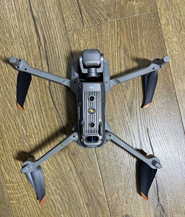 Очень крутой дрон квадрокоптер DJI AIR 2S ( 5,4 К)