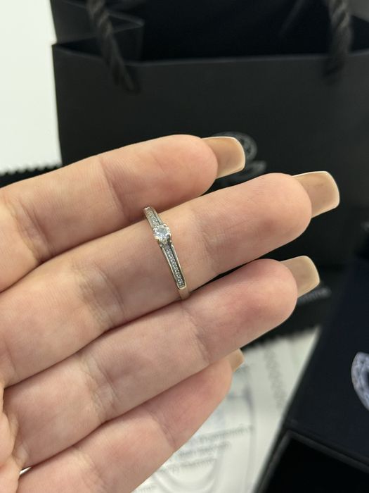 Белое золото кольцо