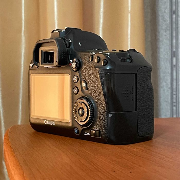Фотоаппарат Canon EOS 6D (WG) Body