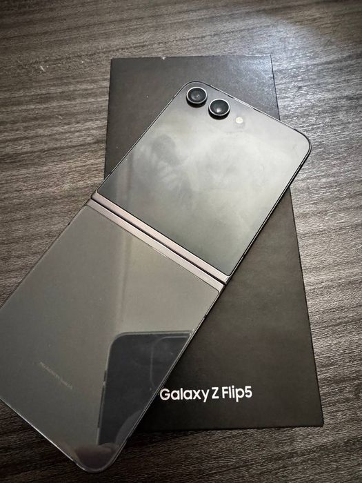 Samsung Z Flip 5 sotiladi
