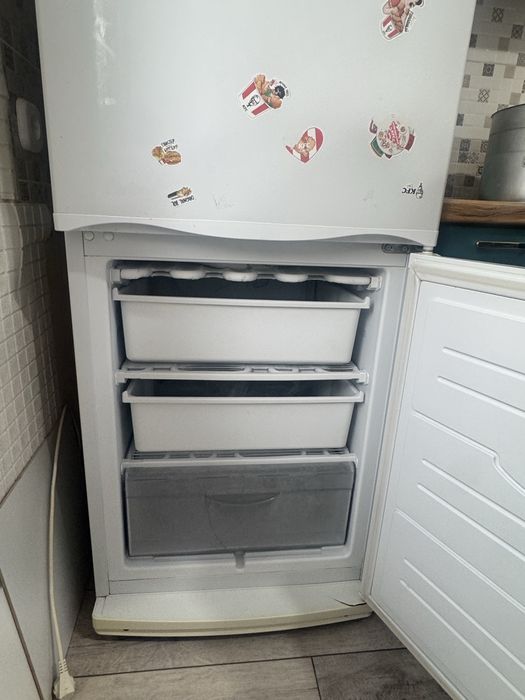 Продам холодильник