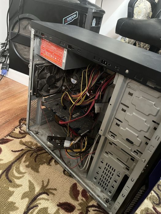 Продам не рабочий компьютер