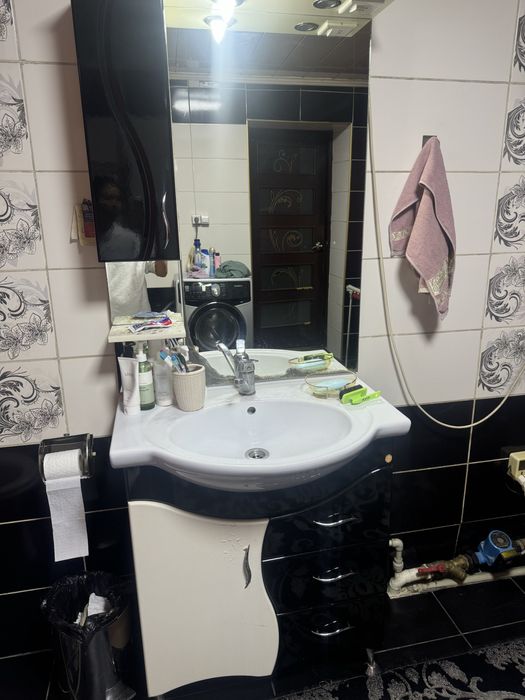 Продается шкаф для ванны