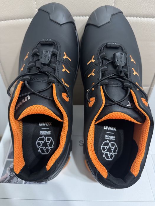 Incaltaminte de protectie UVEX 2