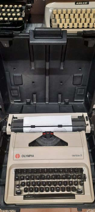 Mașină de scris  Olympia Carina 2 impecabilă