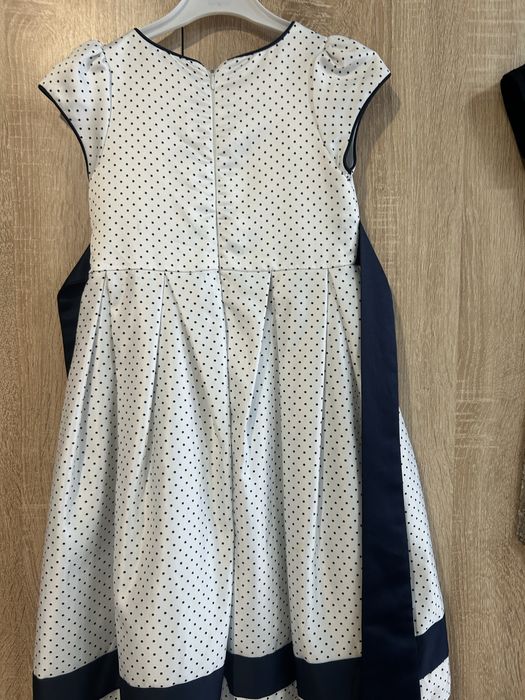 Продам платья детские