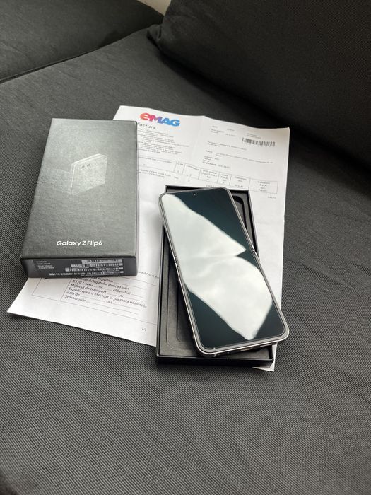 Samsung FLIP 6 256GB 12GB RAM Silver Garantie 09.11.2026