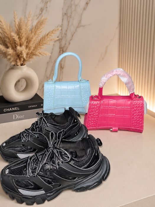 ЧАНТИ Balenciaga,Jacquemus,Chanel,Valentino!!! Налични Топ модели
