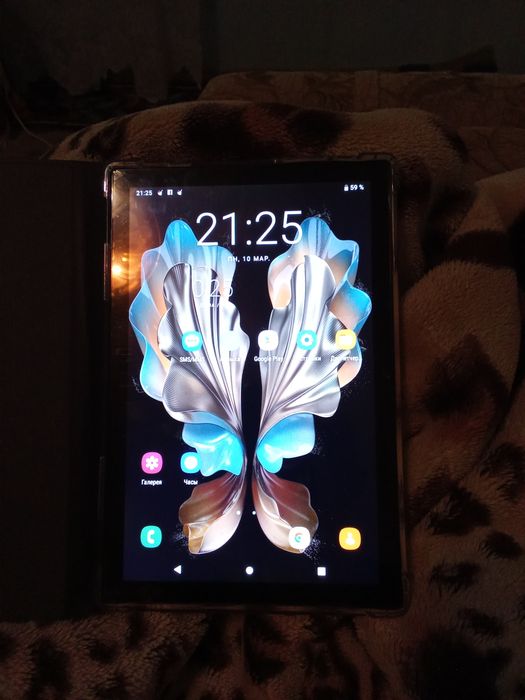 Планшет ищё новый