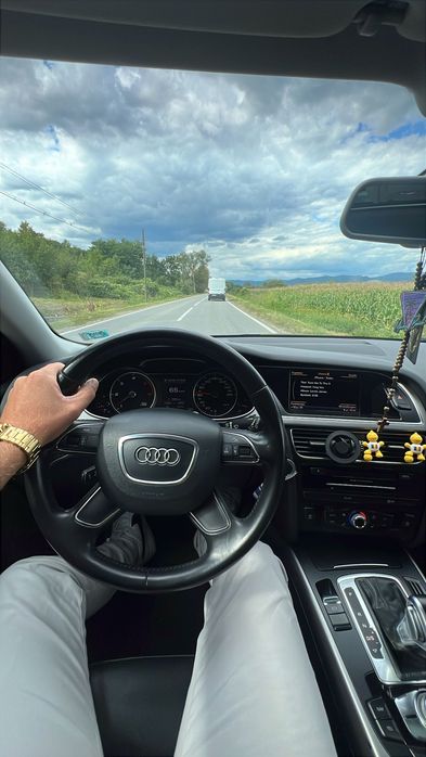 Volan Piele 4 Spițe cu Comenzi Audi A4 B8 Facelift 2012-2015