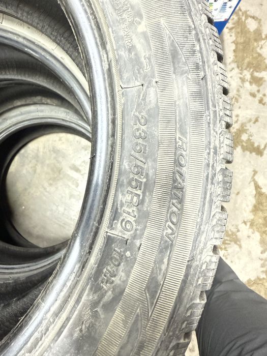 Продам шины 235/55R19