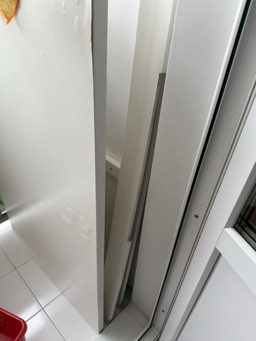 Продам стол без болтов