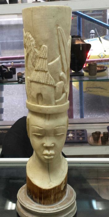 Стара Ваза от Слонова Кост 997 грама