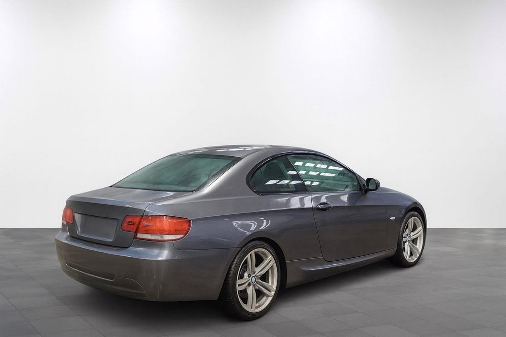 Dezmembrez BMW 330d E92 231cp,M Pack,Hi-Fi,Recaro piele,navigatie Cic