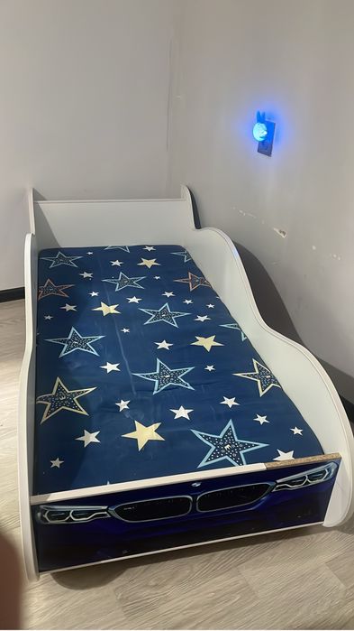 Детская кровать-машина