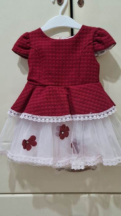 Нарядное платье для девочки до 1 года