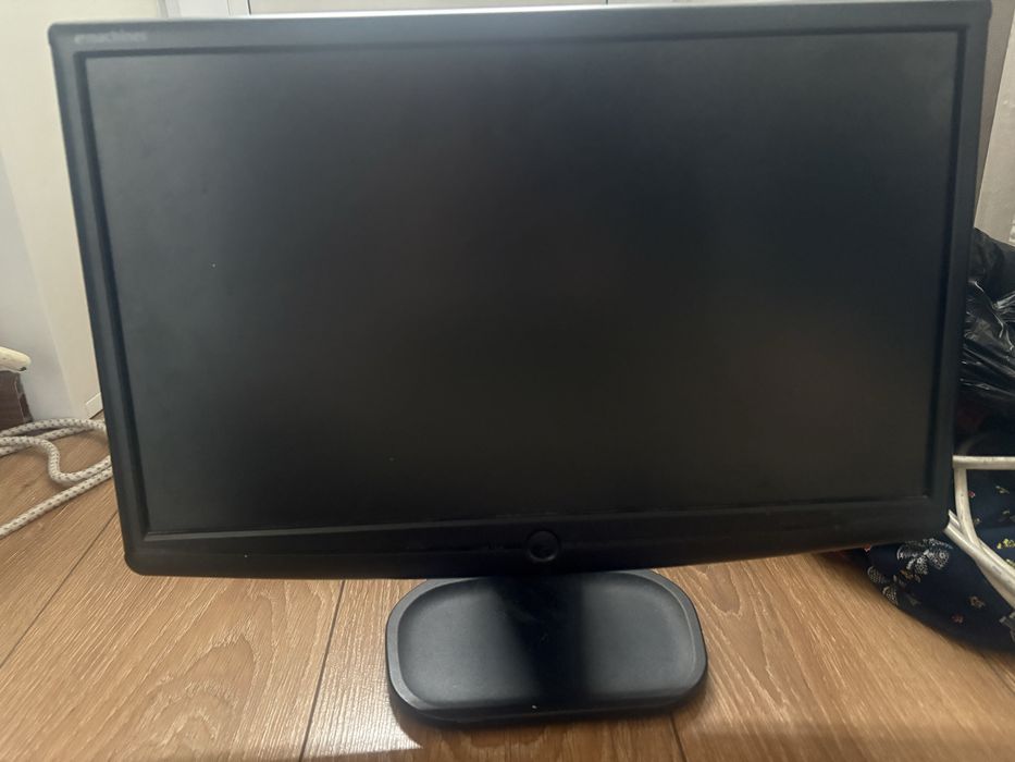Монитор eMachines E190HQV, 18.5