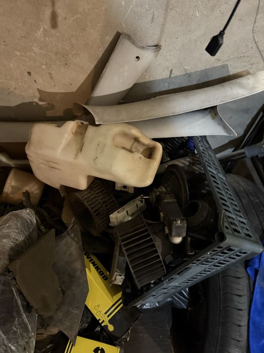 Бачок  ЭБУ Бак Трапеция VW Sharan