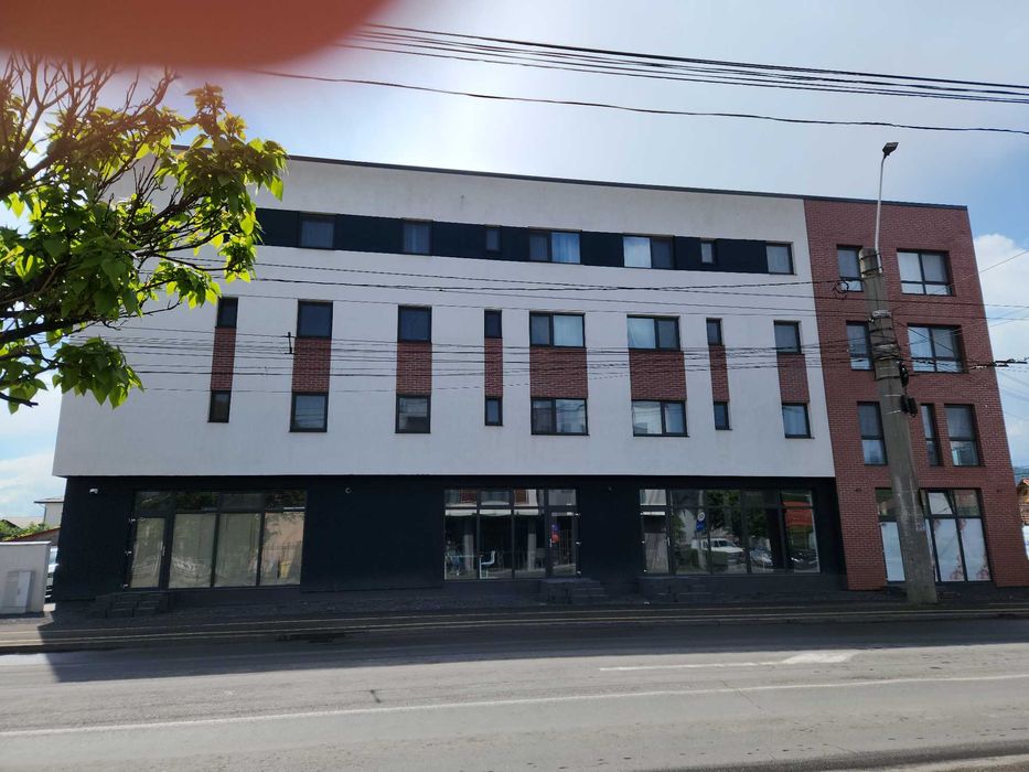 Spatiu comercial  580 +Tva