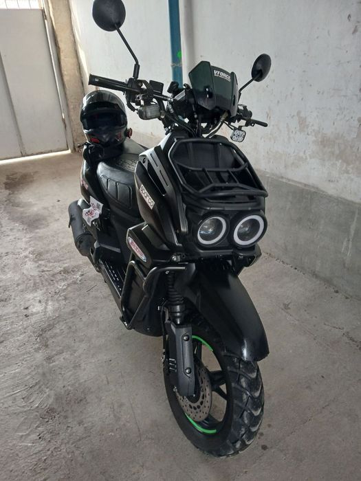 Skuter benzin yengide