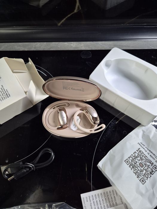 Блутут слушалки.