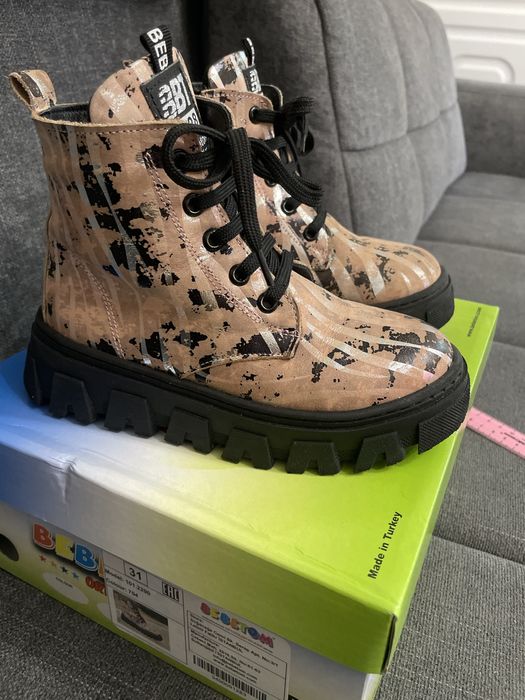 Ботинки для девочки Bebetom