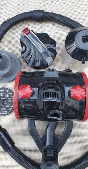 Rohnson R‑157 vacuum cleaner