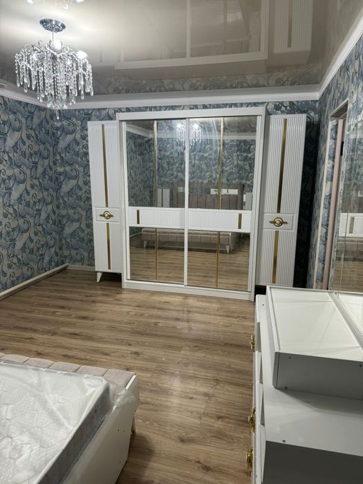 Продам спальный гарнитур