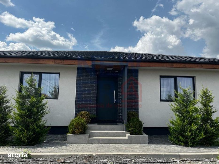 Vila individuala de vanzare 4 camere Crevedia - Samurcasi