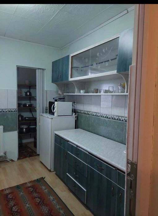 Vând apartament 4 camere 2 băi bucatarie