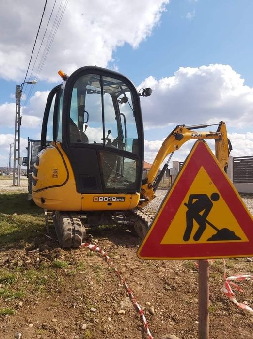 Închiriat miniexcavator excavator pt sapat bobcat nivelare transport