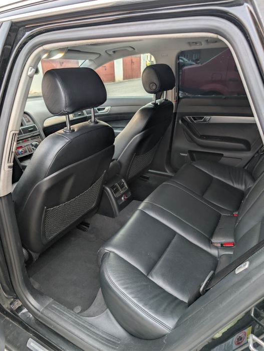 Vând Audi A6 Black Edition 2.4i V6 Automat