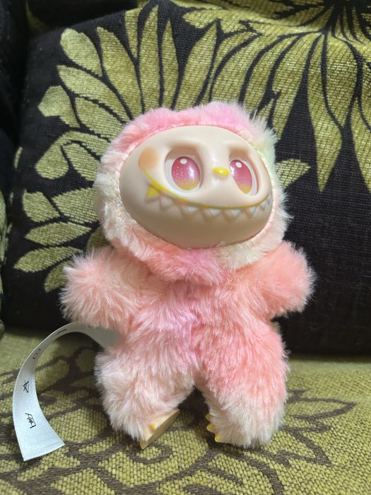 Labubu plus breloc