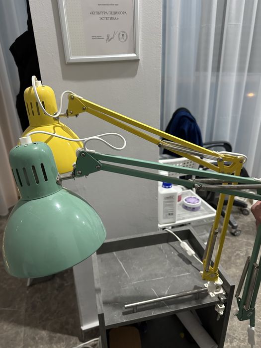 Настольная лампа