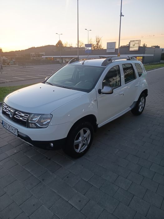 Vând Dacia Duster Prestige