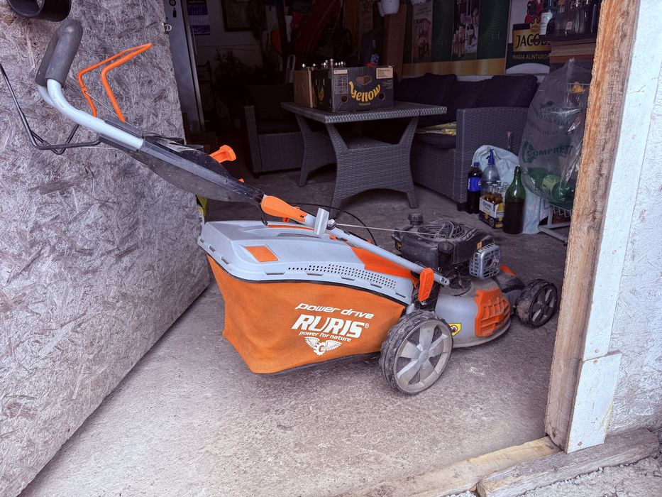 Masina de tuns iarba Ruris Rx333s