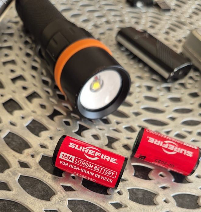 vand lanterna scufundari-subacvatica Flashlight Fenix SD11